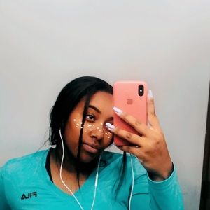 Meet your Posher, Dana